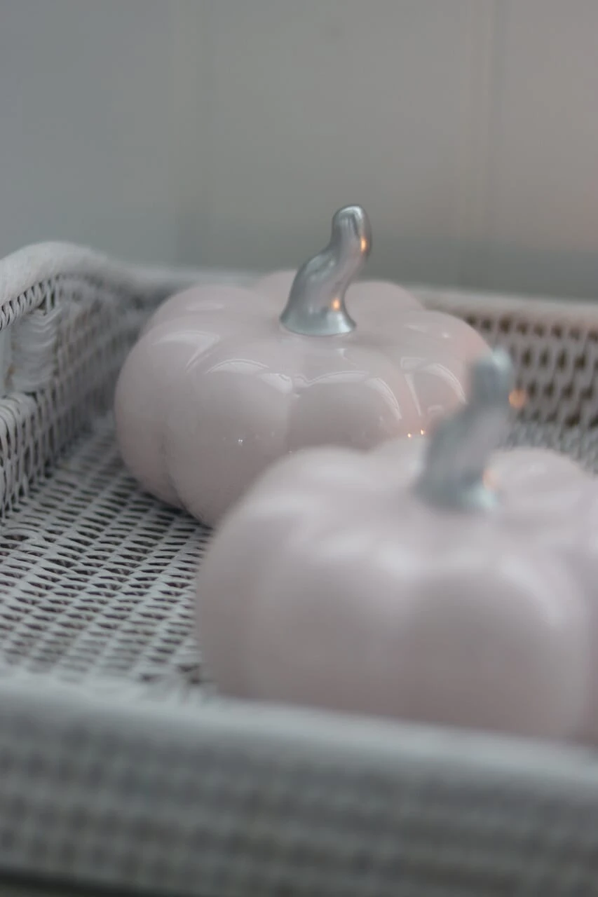 Ceramic Pumpkin Light Pink/Silver – Medium 2PC 3 Ceramic Pumpkin Light Pink/Silver – Medium 2PC - Image 3