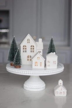 Set Of 4 Mini Winter LED Houses -Pretty Little Home 4mimage00049