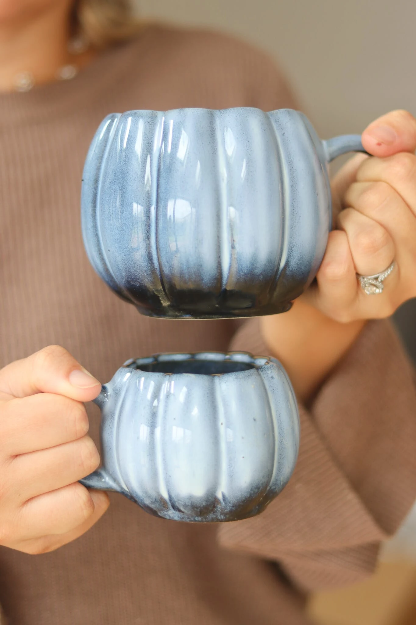 Large Pumpkin Mug – Ombre Blue 4 Large Pumpkin Mug – Ombre Blue - Image 4