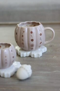 Engraved Flower Square Chopping Board – Small Black