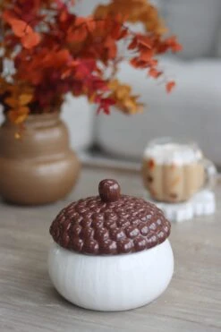 Ceramic Acorn Jar – Brown -Pretty Little Home IMG 0881 2