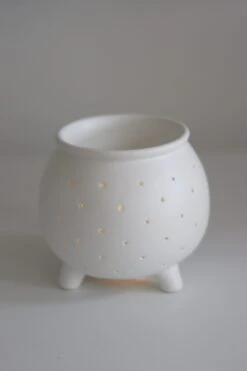 LED Ceramic Cauldron -Pretty Little Home IMG 1046 2
