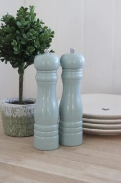 Green Salt & Pepper Mills – Classic Design