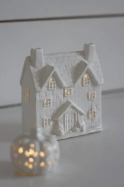 Large LED Ceramic House – Autumn -Pretty Little Home IMG 1062 2