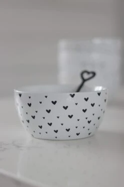 Ceramic Bowl – Close Multi Heart