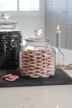 Biscuit Jar – Heart Lid/Small -Pretty Little Home IMG 2157
