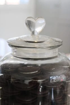 Biscuit Jar – Heart Lid/Large -Pretty Little Home IMG 2162