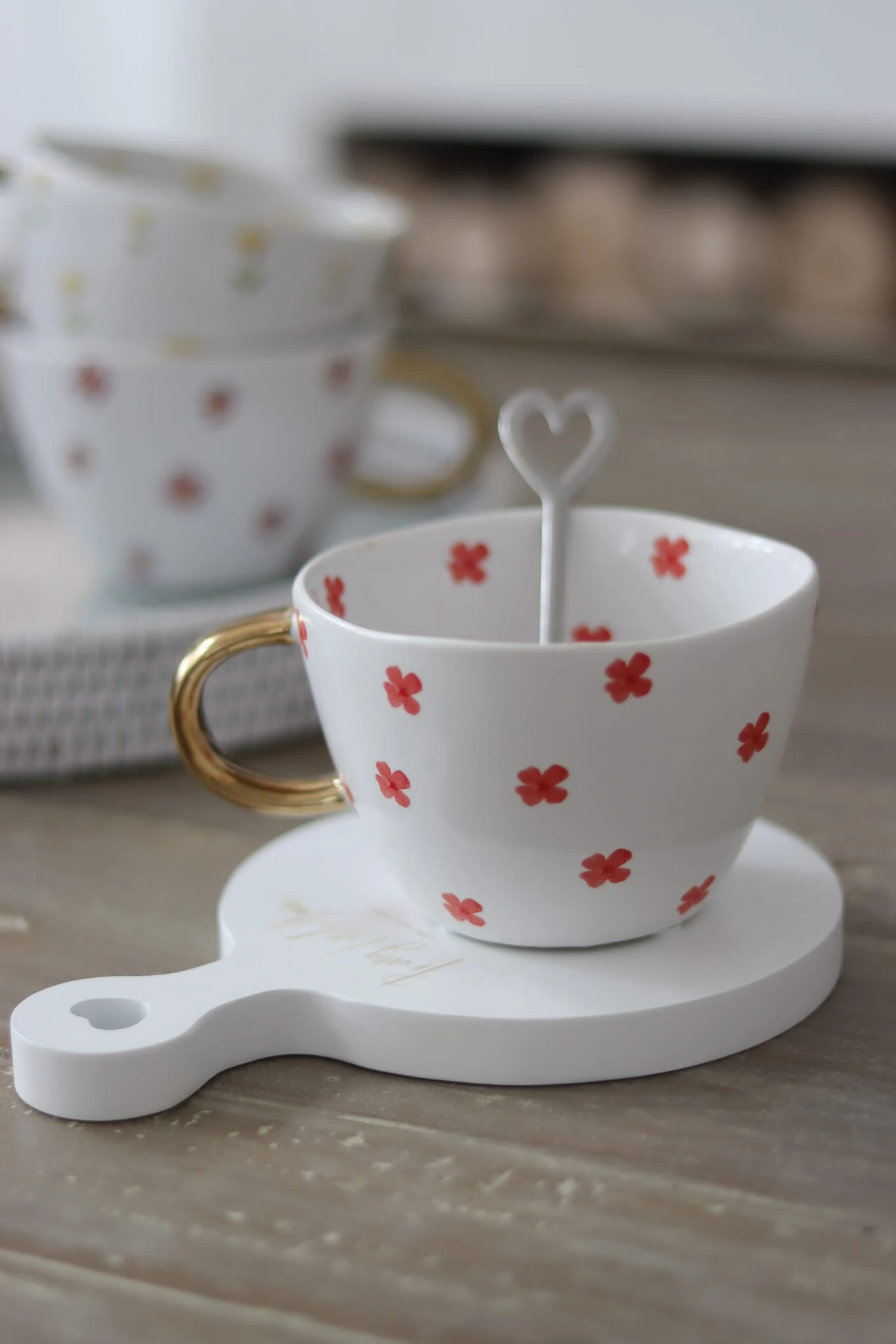 Irregular Flower Mug- Pink Daisy 2 Irregular Flower Mug- Pink Daisy - Image 2