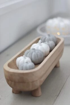 Paulownia Tray On Legs – Natural -Pretty Little Home IMG 5462 2