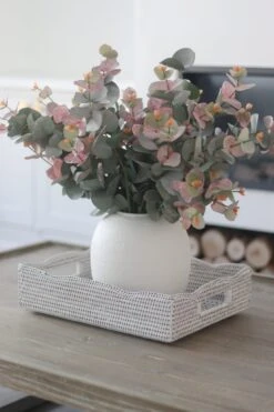 Rattan Tray – Scalloped/White