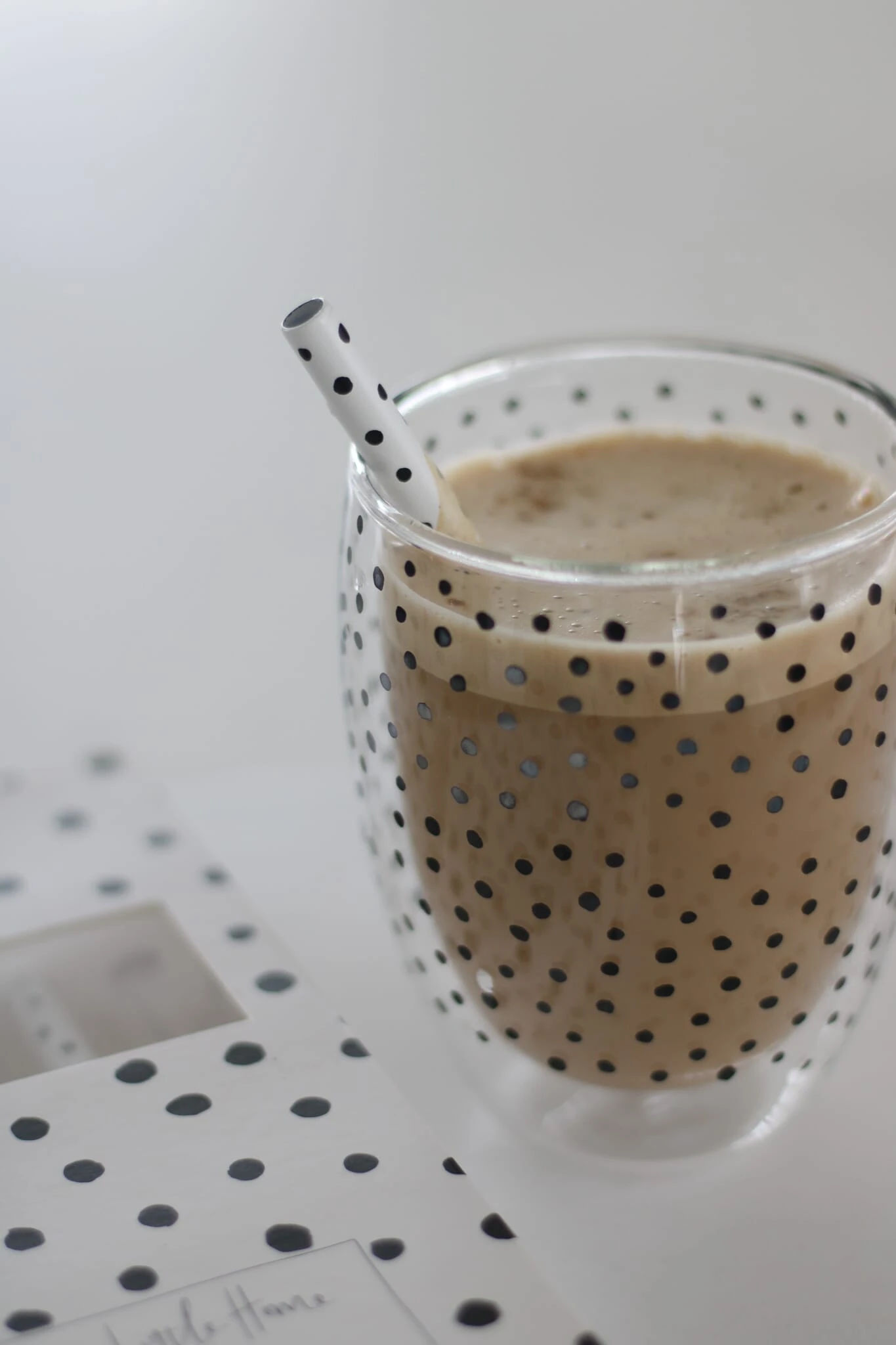 Set Of 4 White Stainless Steel Straws – Polka Dot 1 Set Of 4 White Stainless Steel Straws – Polka Dot