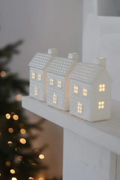 Set Of 3 Large Square Ceramic Houses 7 Set Of 3 Large Square Ceramic Houses -Pretty Little Home IMG 7483