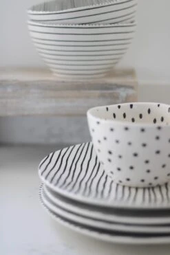 Irregular Ceramic Plates – Black Stripes 4pc Set -Pretty Little Home IMG 9568