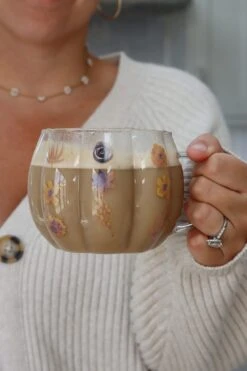 XL Glass Pumpkin Mug – Floral -Pretty Little Home cgimage00015