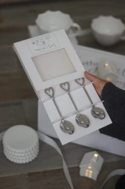 The Cosy Night In Gift Box -Pretty Little Home cnimage00010