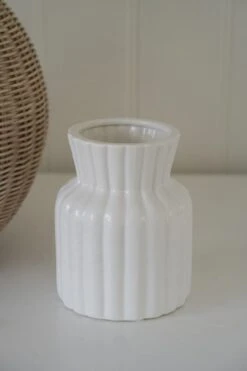 Small Ceramic Vase – Ribbed -Pretty Little Home cvDSC08994 2