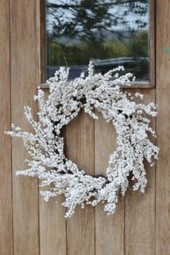 Faux White Winter Berries Cluster Wreath -Pretty Little Home cwimage00124 2
