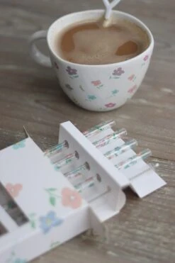 Set Of 4 Glass Straws – Floral Spring