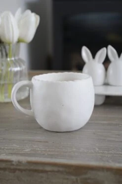 Spring Egg Mug – Matt White -Pretty Little Home em2DSC08487 2