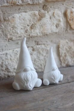 Set Of 2 Sitting Gonks -Pretty Little Home gkimage00033