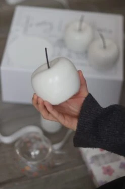 The Person Who Has Everything Gift Box -Pretty Little Home heimage00026