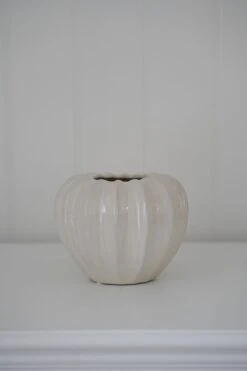 Maggie White Ceramic Vase -Pretty Little Home m3image00028