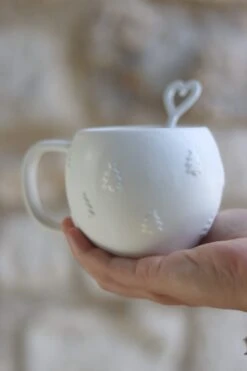 Heart Trees Christmas Mug -Pretty Little Home mt1image00051