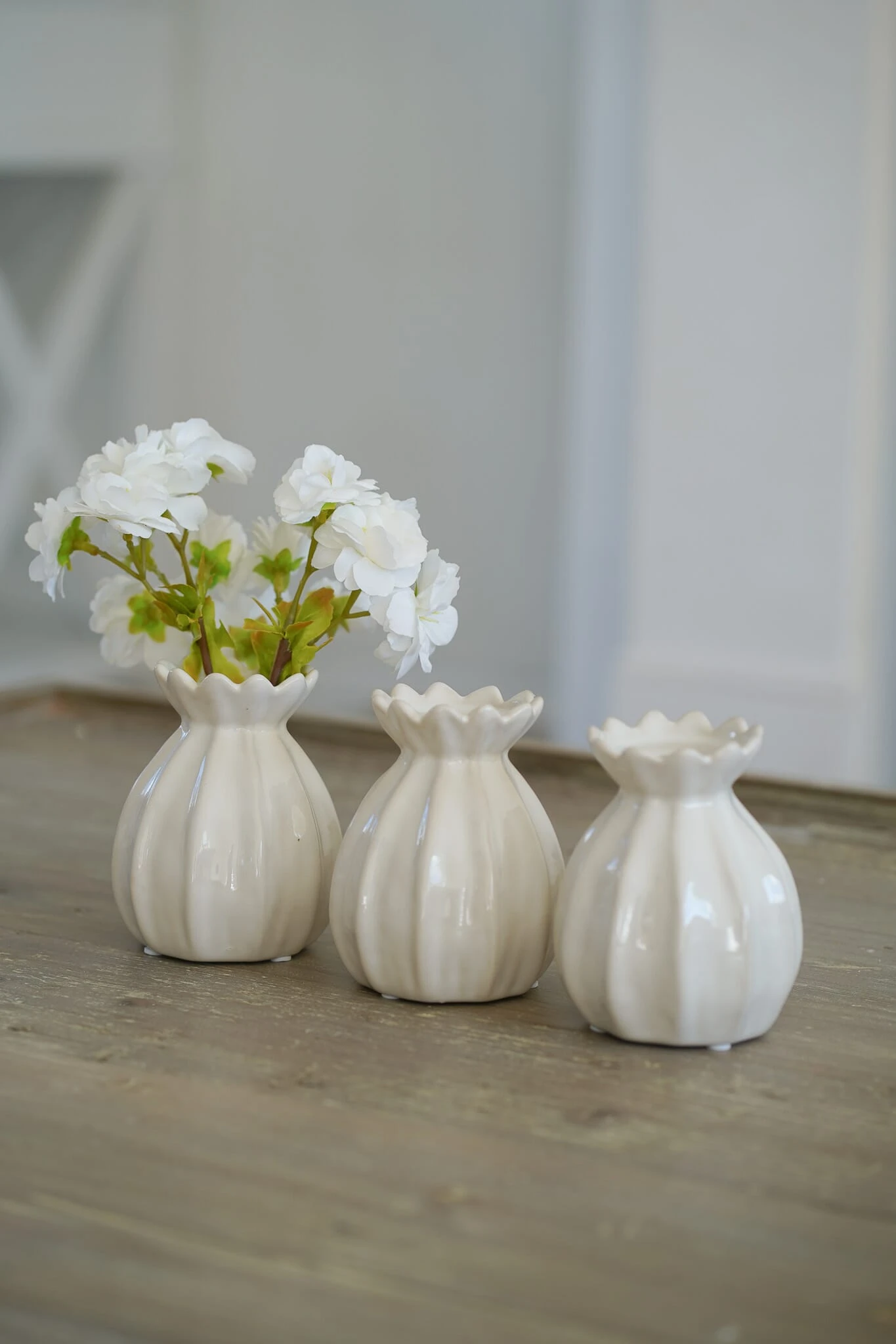 Mini Petal Bud Vases – Set Of 3 3 Mini Petal Bud Vases – Set Of 3 - Image 3