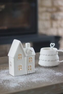 Large LED Winter House Style 3