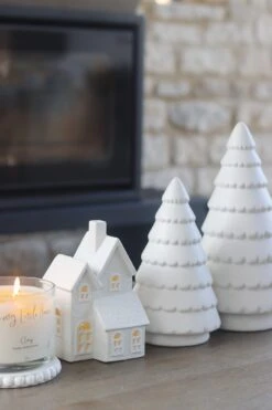 Large LED Winter House Style 4 -Pretty Little Home s4image00101