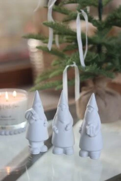 Set Of 3 Ceramic Santas -Pretty Little Home san20image00026