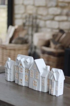 Large LED Winter House Style 1 -Pretty Little Home whimage00040